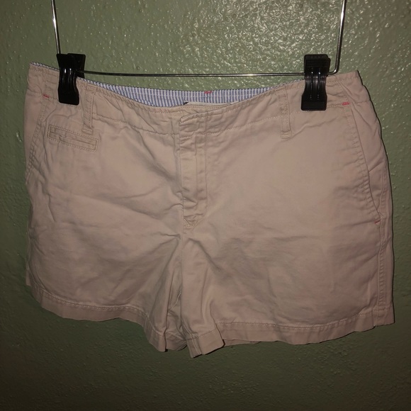 Tommy Hilfiger shorts. - Picture 1 of 2